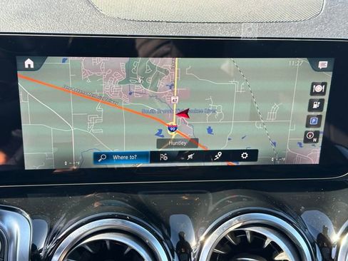 Used 2023 Mercedes-Benz EQB 300 4MATIC w/ Exclusive Package image 27