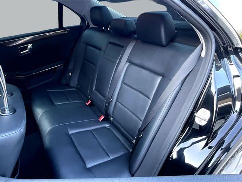 Used 2011 Mercedes-Benz E 350 4MATIC Sedan image 19