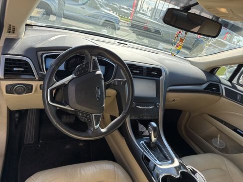 Used 2014 Ford Fusion SE w/ Equipment Group 202A image 8