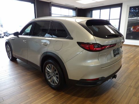 Certified 2024 MAZDA CX-90 3.3 Turbo w/ Preferred Plus AWD/4WD image 8