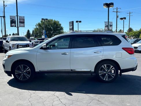 Used 2018 Nissan Pathfinder Platinum AWD/4WD image 8