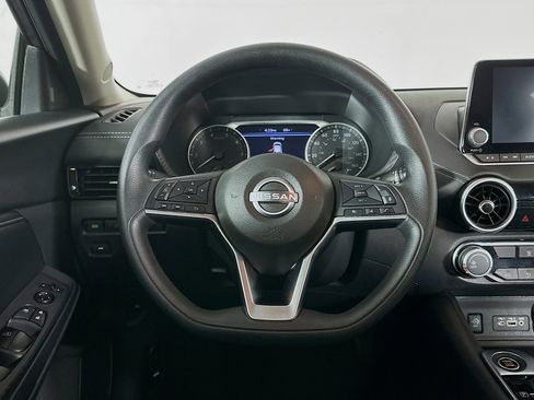 Used 2024 Nissan Sentra SV image 17