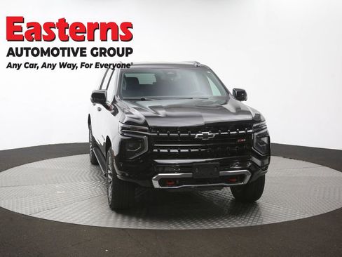 Used 2025 Chevrolet Suburban Z71 AWD/4WD image 54