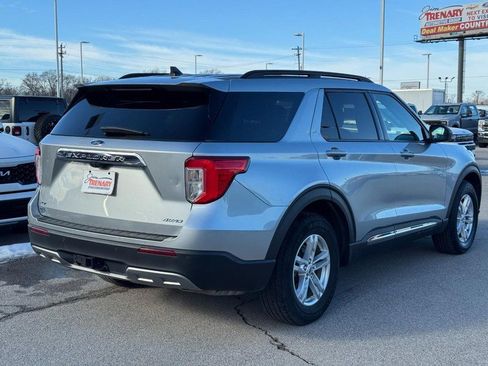 Used 2022 Ford Explorer XLT w/ Equipment Group 202A image 3