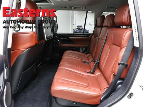 Used 2018 Lexus LX 570 4WD w/ Luxury Package image 26