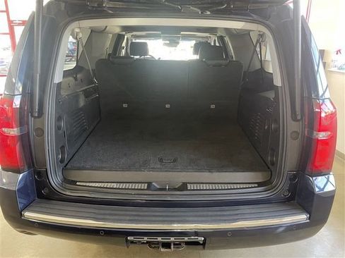Used 2018 Chevrolet Suburban Premier image 38