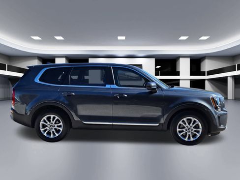 Used 2021 Kia Telluride LX image 7