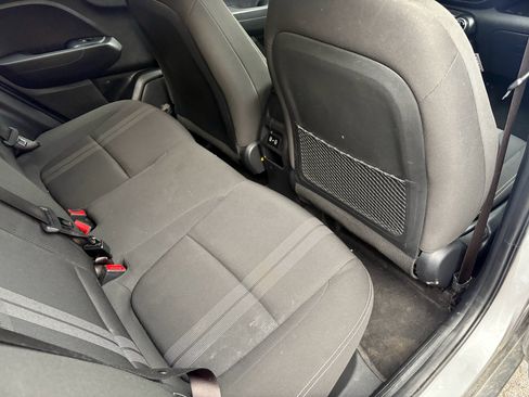 Used 2025 Hyundai Venue SEL FWD image 22