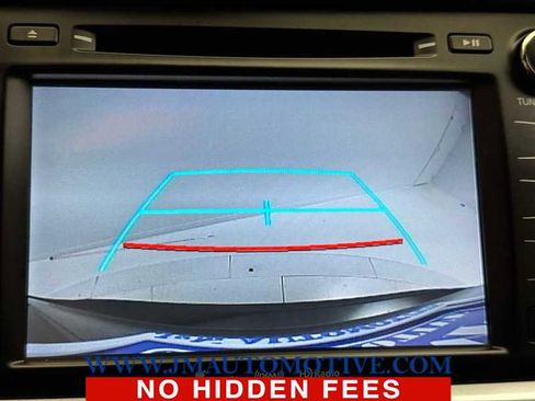 Used 2018 Toyota Highlander XLE image 34