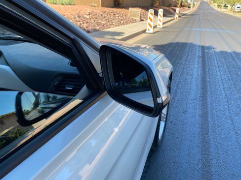 Used 2015 BMW 320i 4dr Sdn 320i RWD image 11