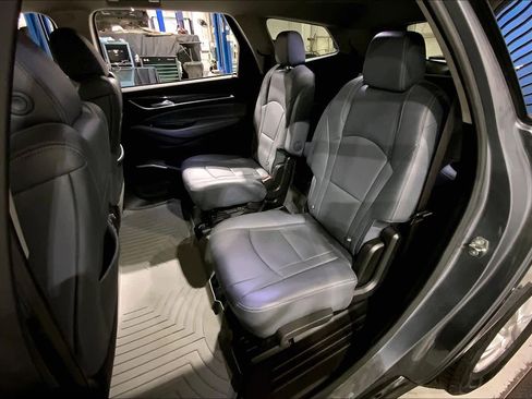 Used 2021 Buick Enclave Essence w/ Sound and Sites Package image 20