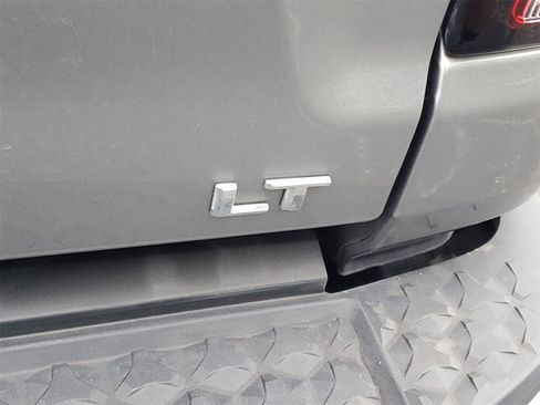 Used 2024 Chevrolet Colorado LT w/ LT Convenience Package image 27