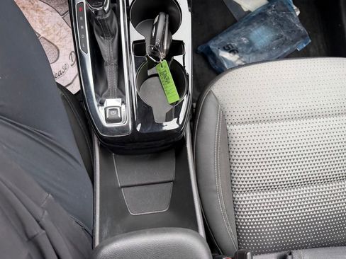 Used 2024 Chevrolet Trax LT w/ Driver Confidence Package image 20