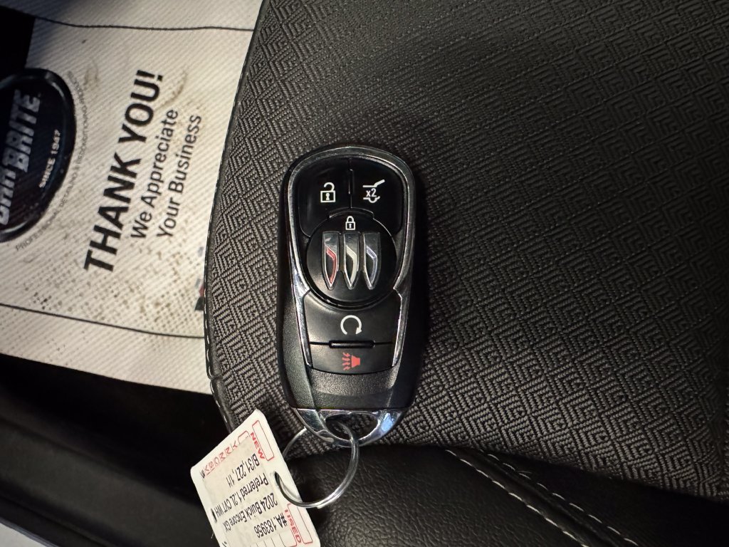 Used 2024 Buick Encore GX Preferred w/ Comfort Package FWD image 16