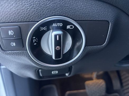 Used 2018 Mercedes-Benz GLA 250 4MATIC image 13