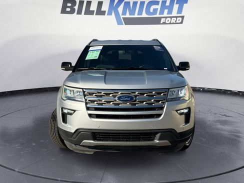 Used 2018 Ford Explorer XLT w/ Equipment Group 202A image 8