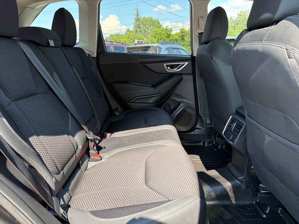 Certified 2024 Subaru Forester Premium AWD/4WD image 34