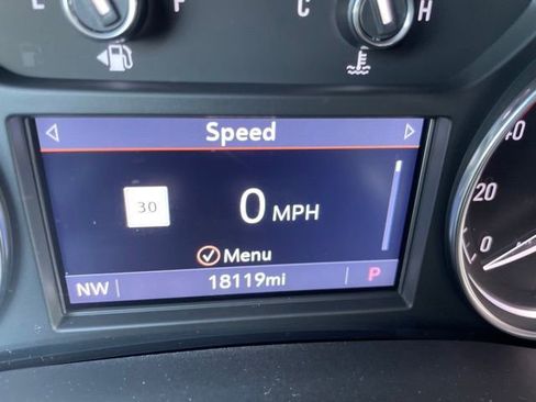 Used 2024 Buick Enclave Essence w/ Experience Buick Package AWD/4WD image 23