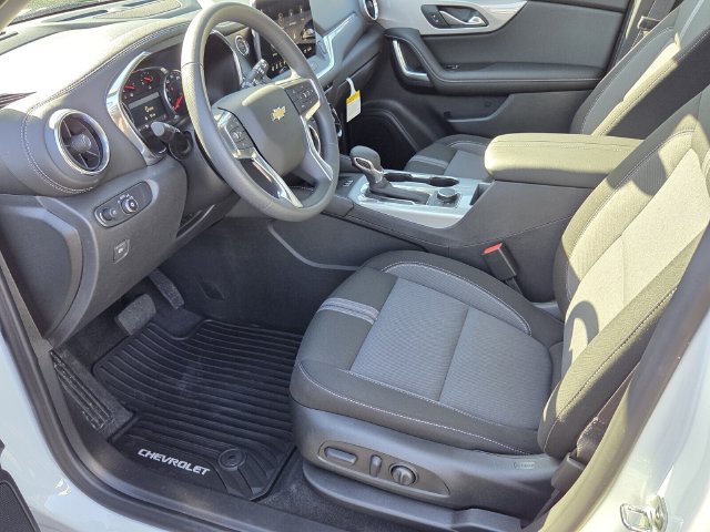 New 2026 Chevrolet Blazer LT w/ Convenience Package FWD image 6