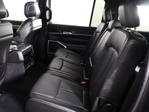 Used 2022 Jeep Wagoneer Series II w/ Premium Group I image 41