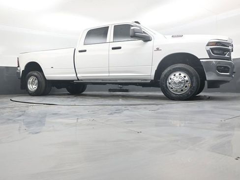 New 2026 RAM 3500 Tradesman AWD/4WD image 37