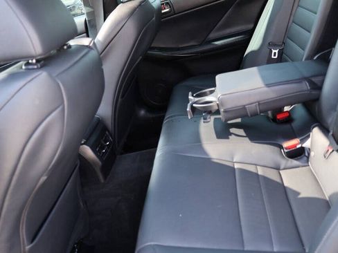 Used 2024 Lexus IS 500 RWD image 17