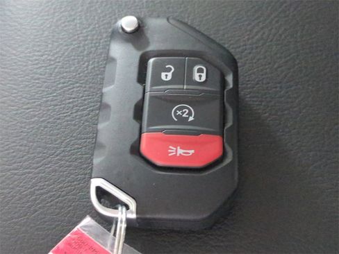 New 2025 Jeep Wrangler Unlimited Rubicon w/ Technology Group image 29