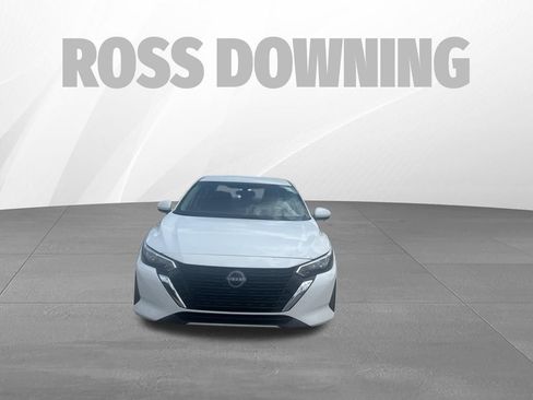 Used 2025 Nissan Sentra SV image 2