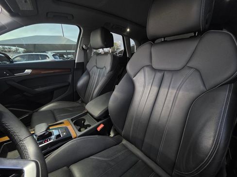 Used 2024 Audi Q5 e Premium Plus w/ Premium Plus Package image 14