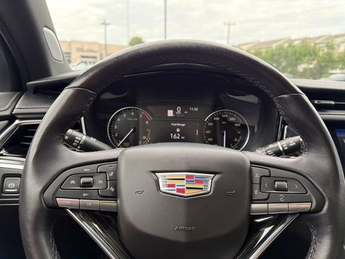 Certified 2023 Cadillac XT6 Premium Luxury AWD/4WD image 5