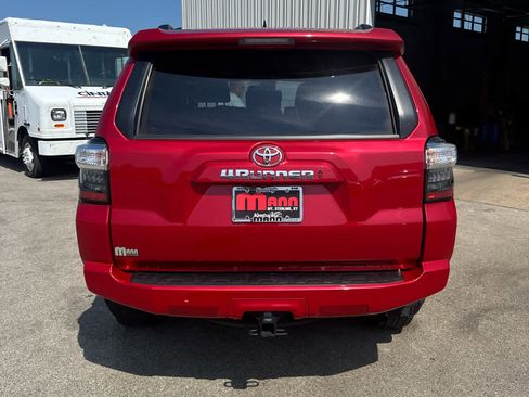 Used 2024 Toyota 4Runner SR5 image 4