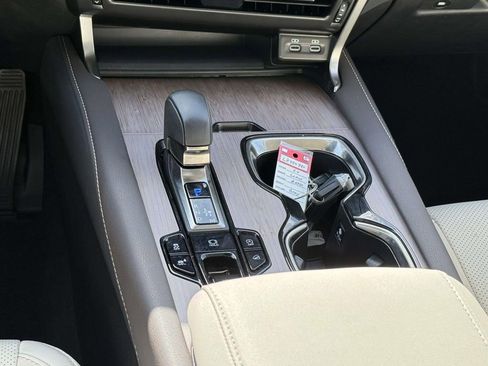 Used 2024 Lexus RX 350 Premium image 18