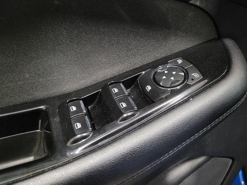 Used 2018 Ford Edge SEL FWD image 27
