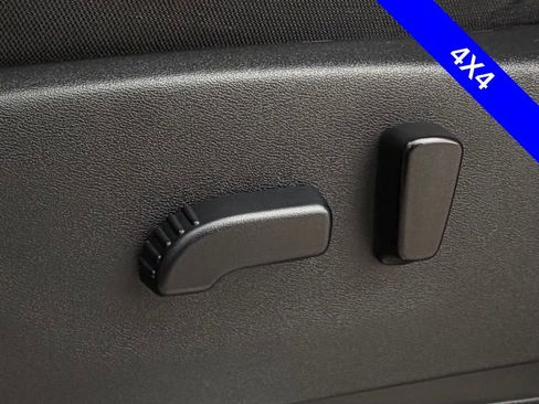 Used 2023 Nissan Frontier PRO-4X w/ Technology Package image 7