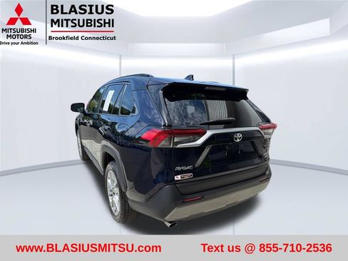 Used 2023 Toyota RAV4 XLE AWD/4WD image 11