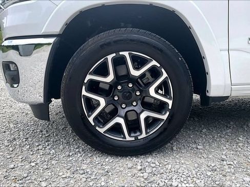 Used 2026 RAM 1500 Laramie AWD/4WD image 8