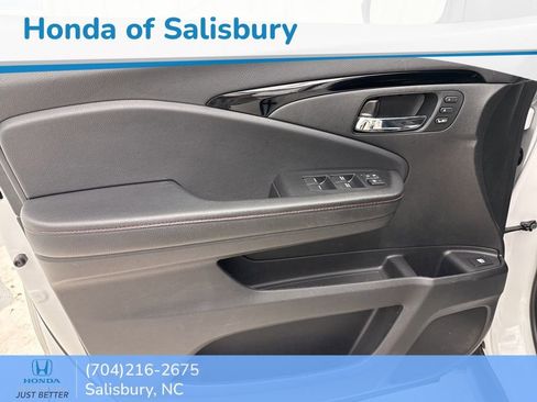 Used 2024 Honda Ridgeline Black Edition image 16