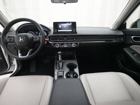 Certified 2024 Honda Civic EX-L image 5