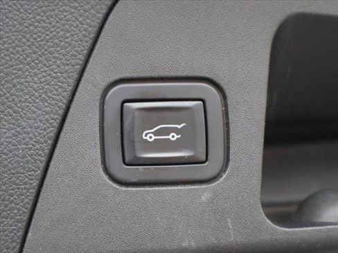 Used 2019 Buick Envision Essence AWD/4WD image 7