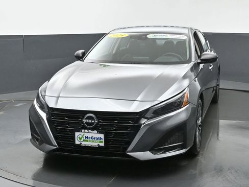 Used 2024 Nissan Altima 2.5 SV image 5