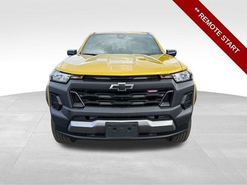 Used 2024 Chevrolet Colorado Trail Boss w/ Technology Package AWD/4WD image 10