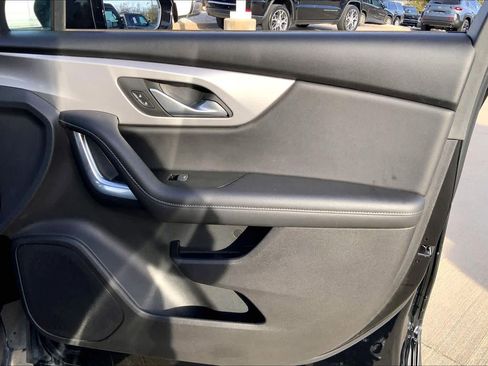 Used 2022 Chevrolet Blazer LT image 23