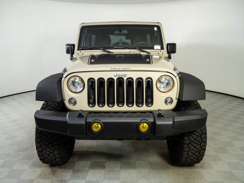Used 2018 Jeep Wrangler Unlimited Sport w/ Connectivity Group AWD/4WD image 31