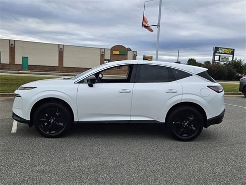 New 2026 Nissan Murano SV image 4