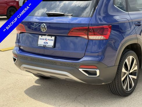 Used 2023 Volkswagen Taos SE FWD image 8