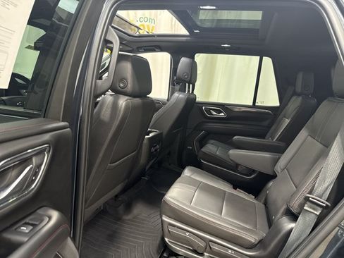 Used 2022 Chevrolet Tahoe RST w/ Sport Performance Package AWD/4WD image 14