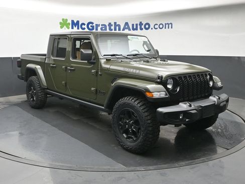 Used 2022 Jeep Gladiator Sport AWD/4WD image 2