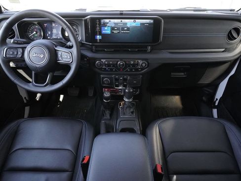 Used 2024 Jeep Wrangler Unlimited Rubicon 4xe AWD/4WD image 9