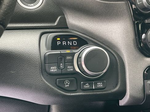 Used 2025 RAM 1500 Warlock AWD/4WD image 19