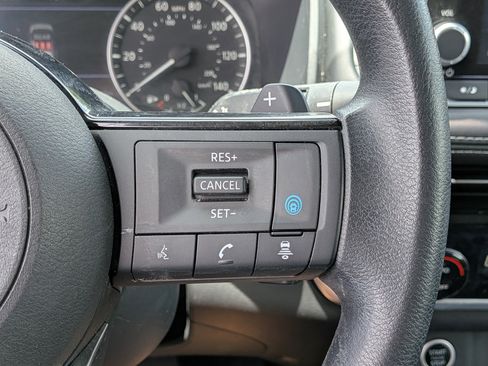 Used 2023 Nissan Rogue SV FWD image 24